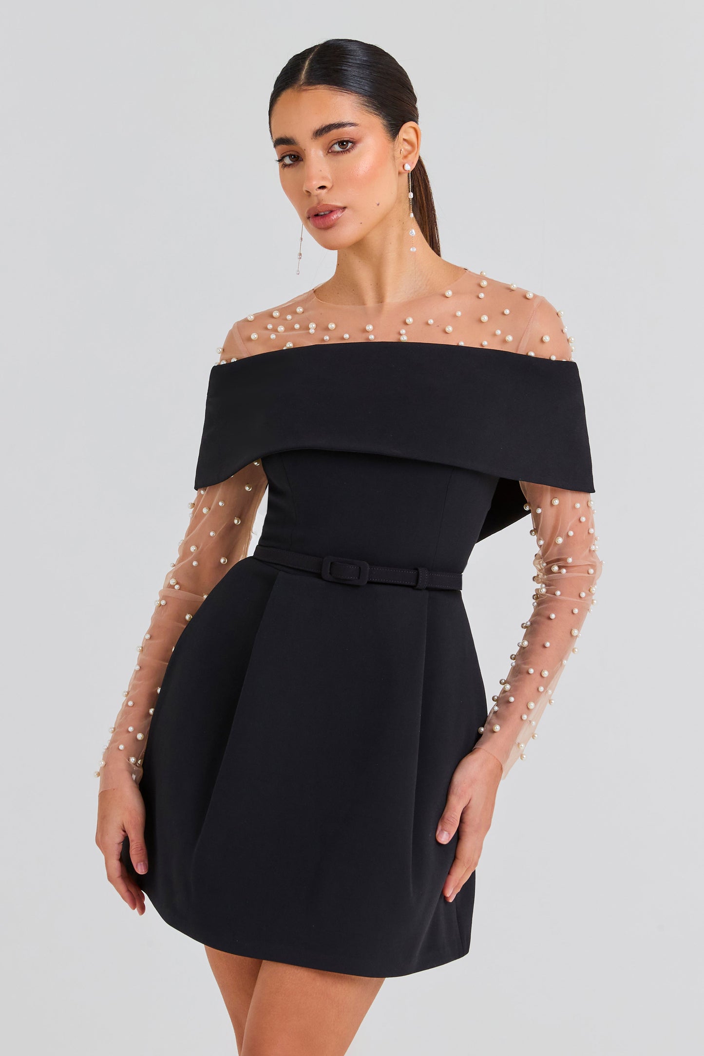 Harper- Schwarzes Kleid