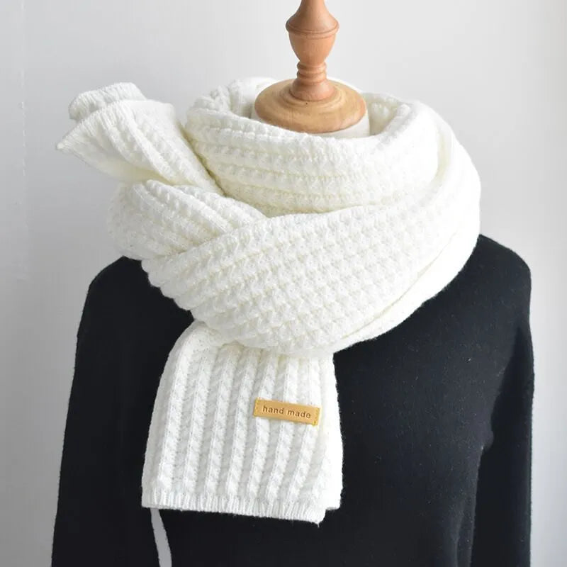 Eleganter Wollschal - HAND MADE