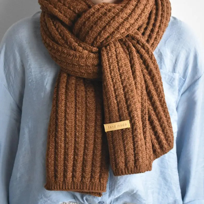 Eleganter Wollschal - HAND MADE
