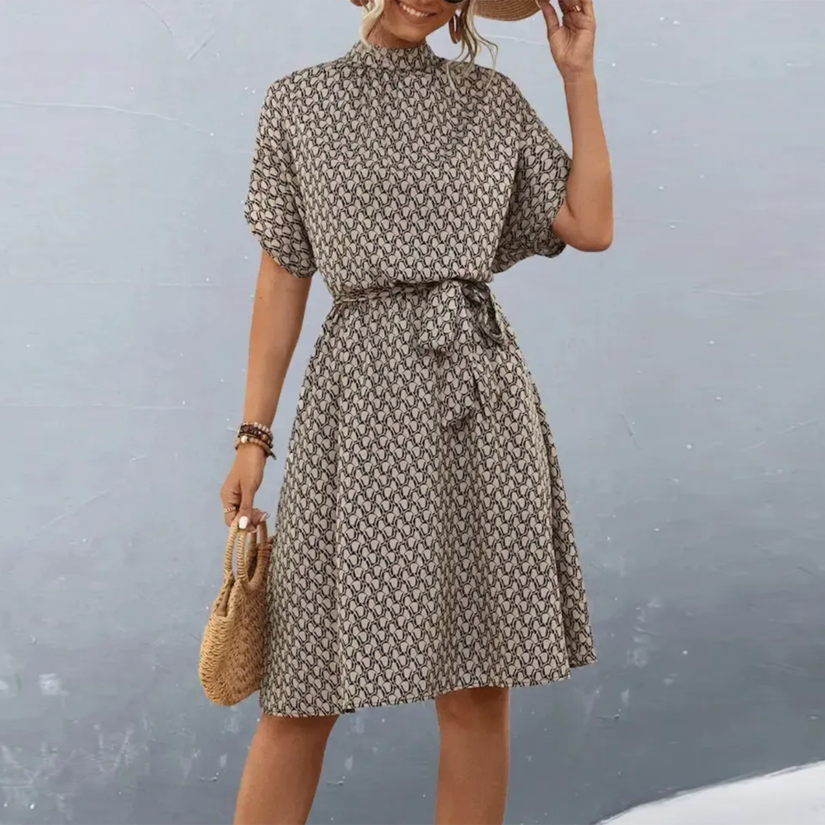 Brown Round Neck Short Sleeve Mini Dress